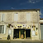 Maison Familiale De 3 Avec Jardin, Les Animaux Domestiques, Dans Un Village D'estuaire Tatil Evi Saint-Seurin-d'Uzet