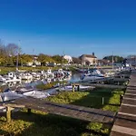 Tatil Evi Maison Familiale De 3 Avec Jardin, Les Animaux Domestiques, Dans Un Village D'estuaire *
