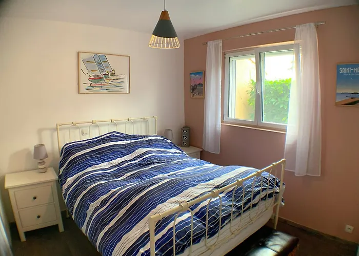 بيت للعطل Maison Familiale De 3 Avec Jardin, Les Animaux Domestiques, Dans Un Village D'estuaire Saint-Seurin-d'Uzet