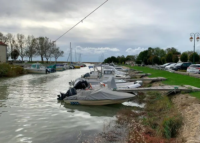 بيت للعطل Maison Familiale De 3 Avec Jardin, Les Animaux Domestiques, Dans Un Village D'estuaire