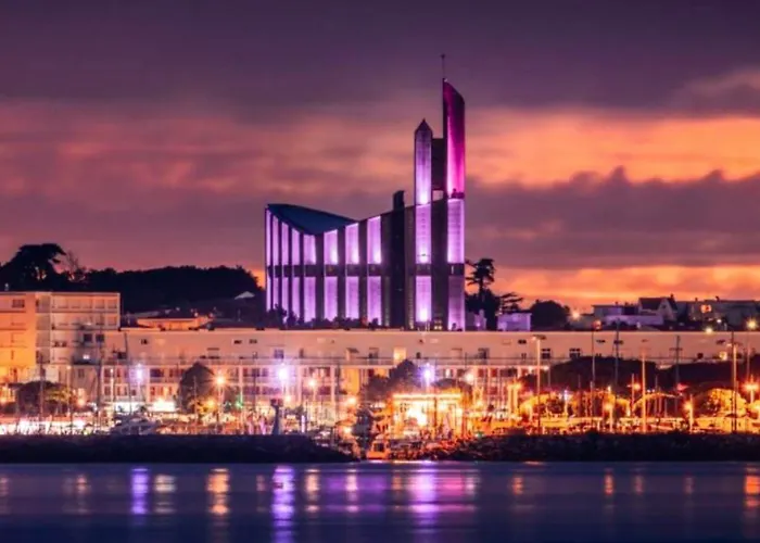 Maison Familiale De 3 Avec Jardin, Les Animaux Domestiques, Dans Un Village D'estuaire بيت للعطل