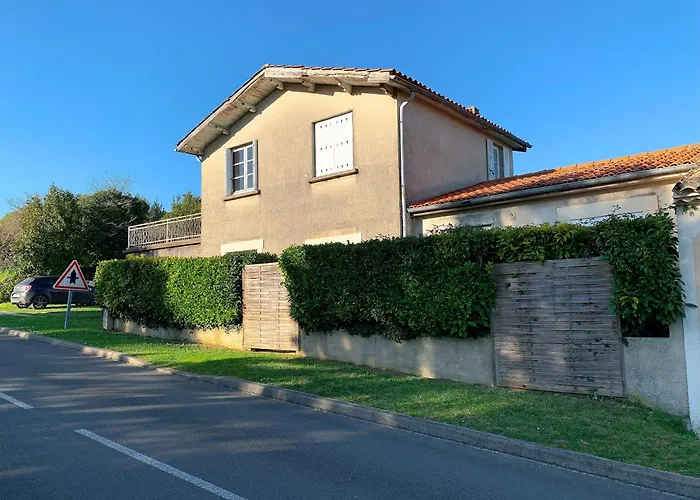 بيت للعطل Maison Familiale De 3 Avec Jardin, Les Animaux Domestiques, Dans Un Village D'estuaire