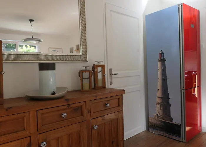 بيت للعطل Maison Familiale De 3 Avec Jardin, Les Animaux Domestiques, Dans Un Village D'estuaire Saint-Seurin-d'Uzet